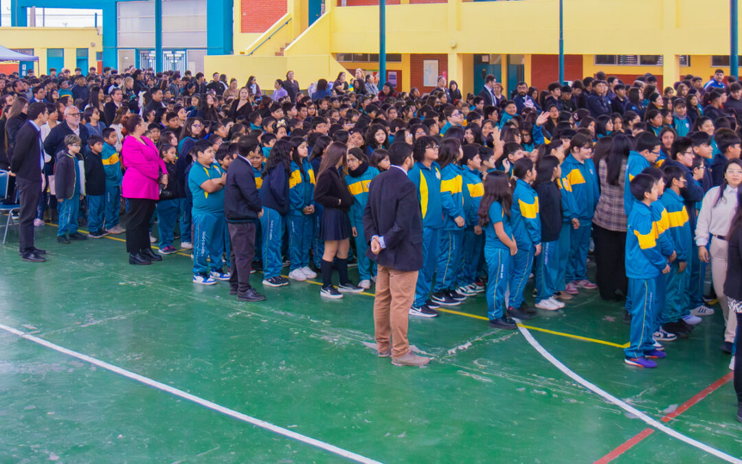 Colegio Chile Norte celebró ceremonia de premiación a estudiantes destacados del primer semestre