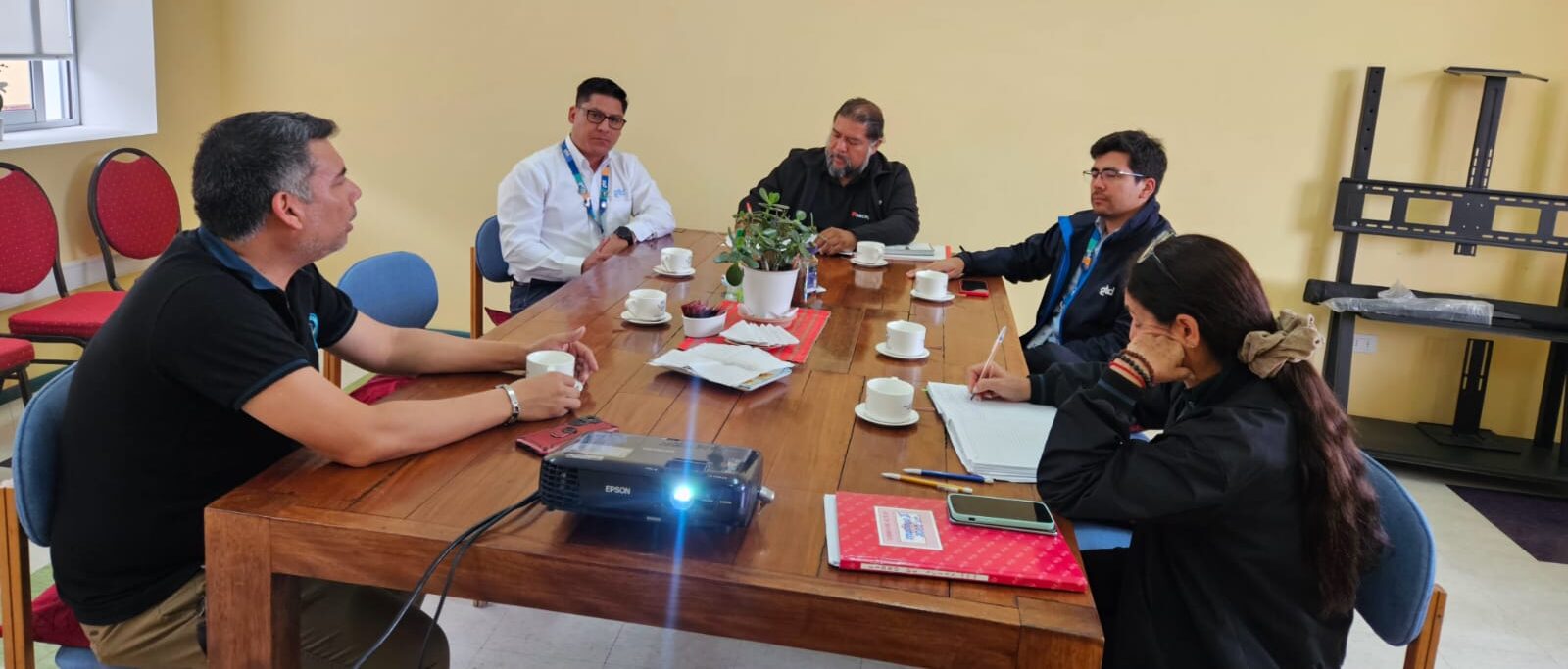 Reunión de Coordinación entre Colegio Chile Norte, INACAP y GTD