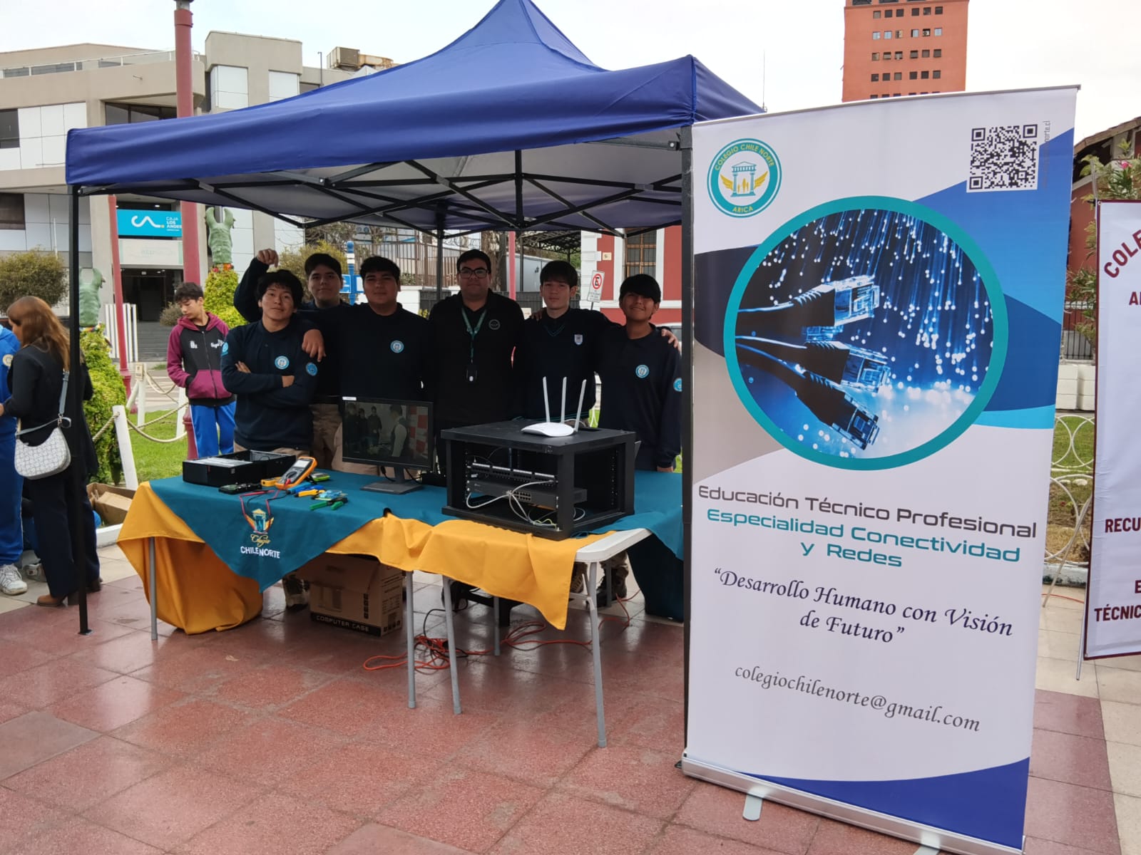 Colegio Chile Norte destaca con muestra tecnológica en la Feria de Orientación Vocacional Temprana